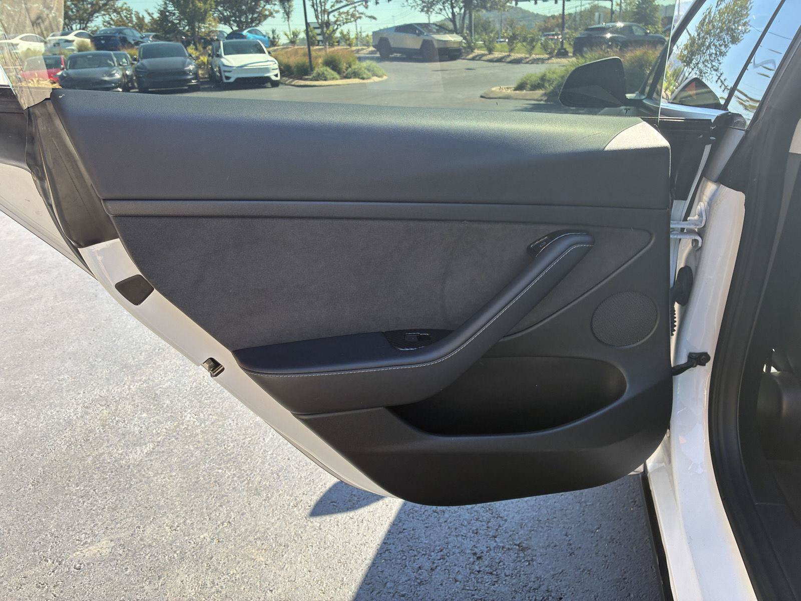 Used 2022 Tesla Model 3 Long Range AWD/4WD image 16