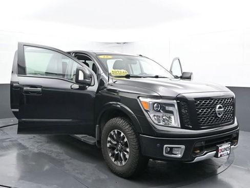 Used 2018 Nissan Titan PRO-4X w/ Pro-4x Convenience Package image 53
