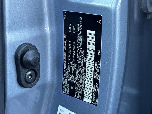 Used 2022 Toyota Highlander XLE image 21