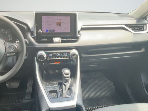 Used 2023 Toyota RAV4 XLE w/ Convenience Package FWD image 16