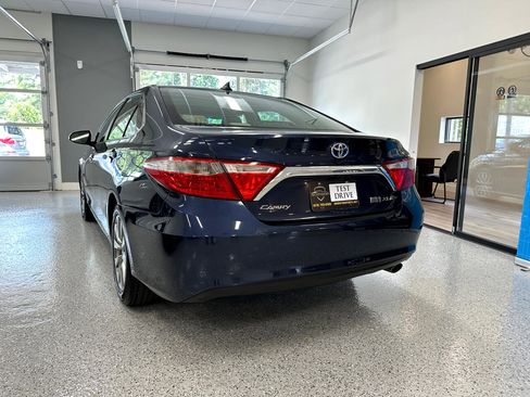 Used 2015 Toyota Camry XLE image 4