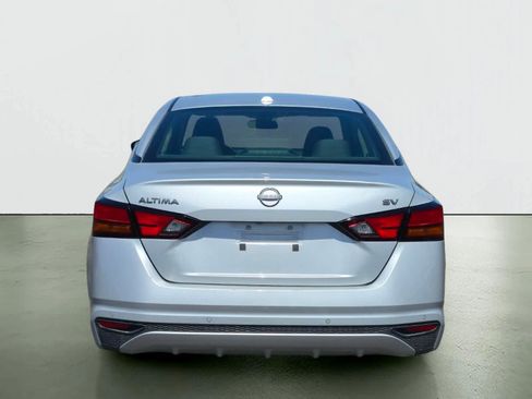Used 2024 Nissan Altima 2.5 SV FWD image 5
