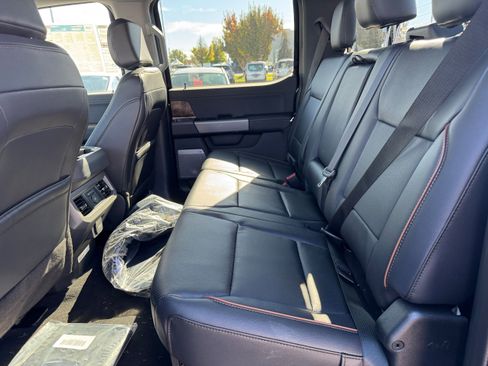 New 2026 Ford F250 Lariat w/ Black Appearance Package image 21