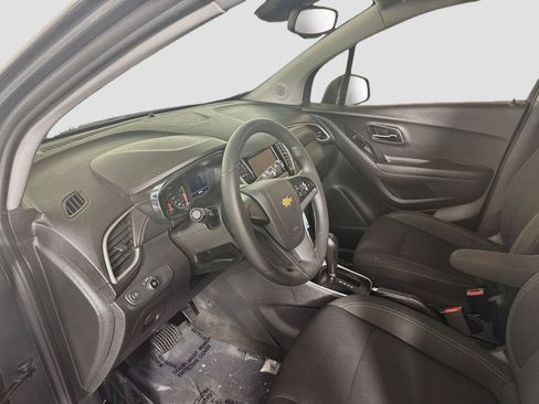 Used 2020 Chevrolet Trax LS FWD image 20