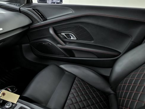 Used 2020 Audi R8 V10 image 40