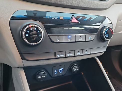 Used 2016 Hyundai Tucson SE w/ Option Group 02 image 21