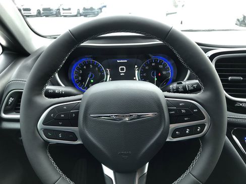 New 2026 Chrysler Pacifica Select image 17