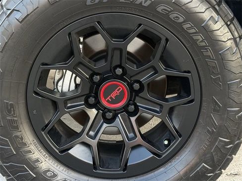 Used 2025 Toyota Tacoma TRD Pro image 9