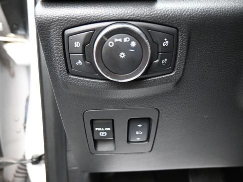 Used 2018 Ford F150 XLT w/ Equipment Group 302A Luxury AWD/4WD image 11