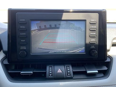 Used 2019 Toyota RAV4 XLE Premium FWD image 23