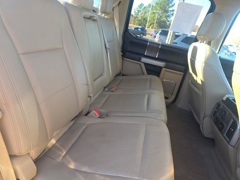 Used 2018 Ford F250 Lariat w/ Chrome Package image 12