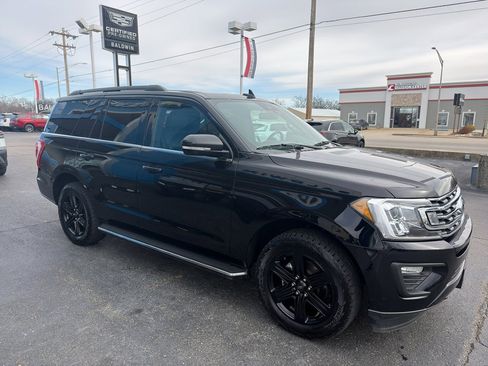 Used 2021 Ford Expedition XLT image 4