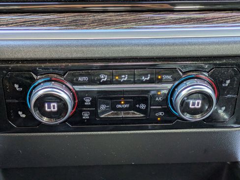 Used 2022 GMC Sierra 1500 Elevation w/ Elevation Premium Package image 23