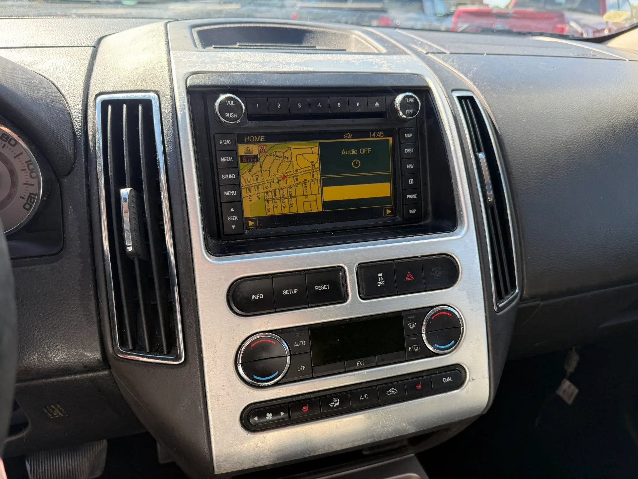 Used 2010 Ford Edge Limited FWD image 21