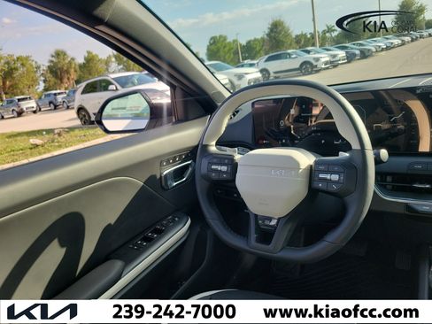 New 2026 Kia K4 EX FWD image 20