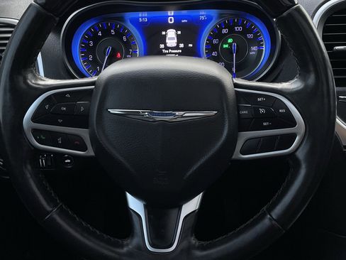 Used 2020 Chrysler 300 Limited image 12
