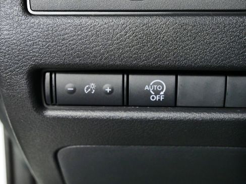 Used 2023 Nissan Rogue S image 21