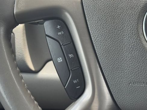 Used 2012 Chevrolet Avalanche LT RWD image 21