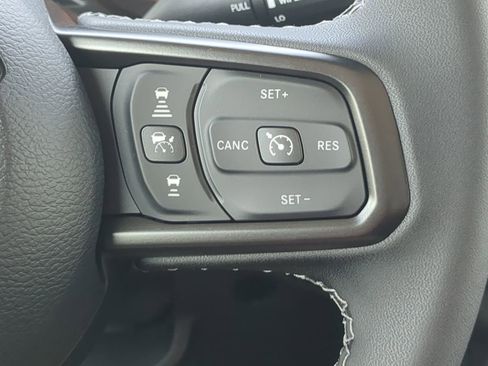 New 2025 Jeep Gladiator Sport image 22