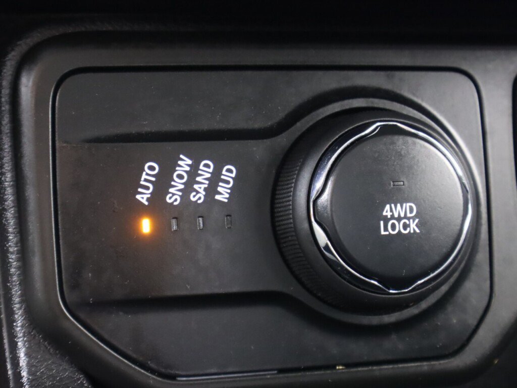 Used 2018 Jeep Renegade Sport w/ Power & Air Group AWD/4WD image 21