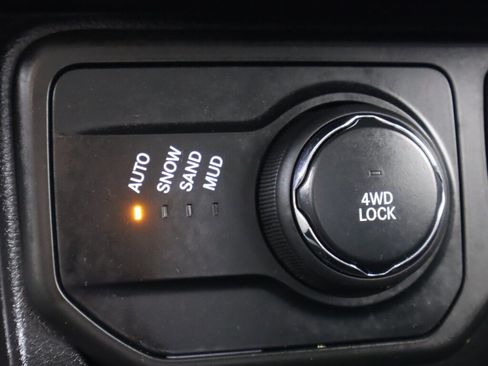Used 2018 Jeep Renegade Sport w/ Power & Air Group AWD/4WD image 21