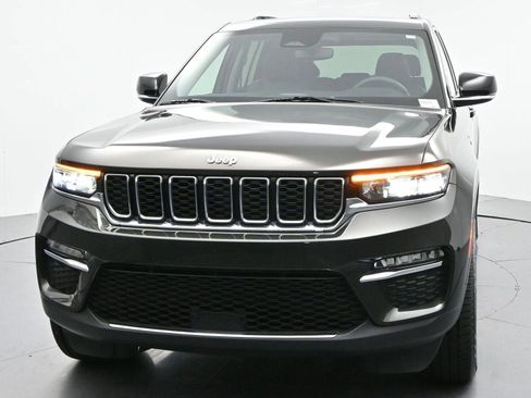 Used 2023 Jeep Grand Cherokee 4WD 4xe image 3