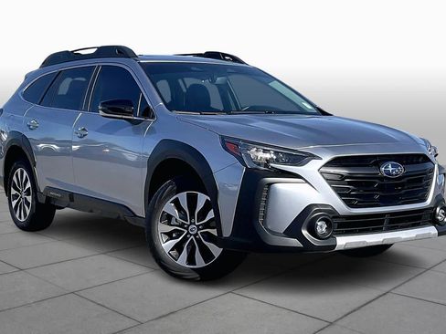 Used 2025 Subaru Outback Limited image 2