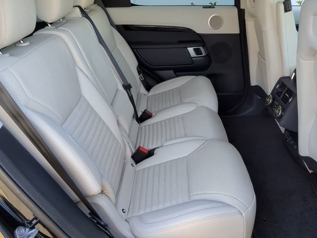 Certified 2025 Land Rover Discovery S AWD/4WD image 21