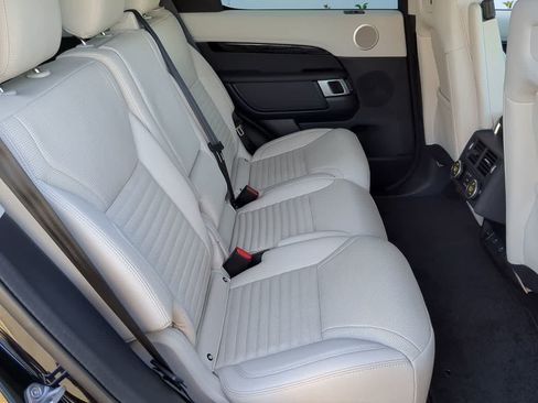 Used 2025 Land Rover Discovery S AWD/4WD image 21