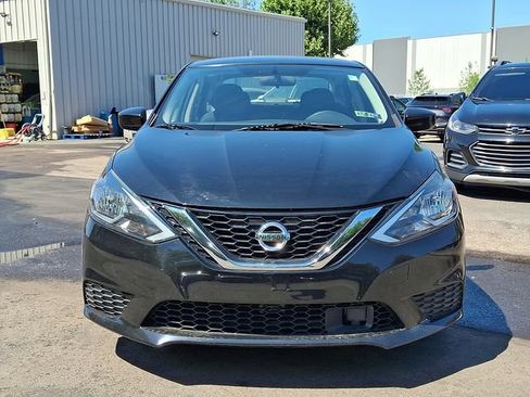 Used 2019 Nissan Sentra SV FWD image 2