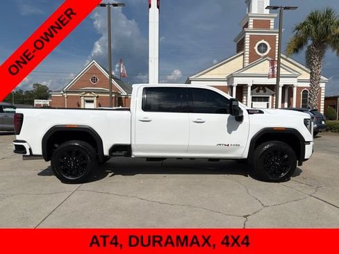 Used 2026 GMC Sierra 2500 AT4 AWD/4WD image 4