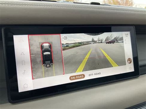 Used 2023 Land Rover Defender 110 S image 21