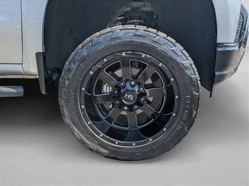 Used 2020 Chevrolet Silverado 1500 Custom Trail Boss w/ Custom Convenience Package AWD/4WD image 21