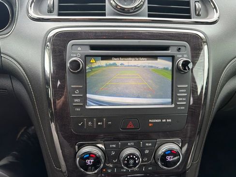 Used 2015 Buick Enclave Leather FWD image 12