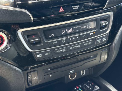 Used 2019 Honda Pilot Touring image 28