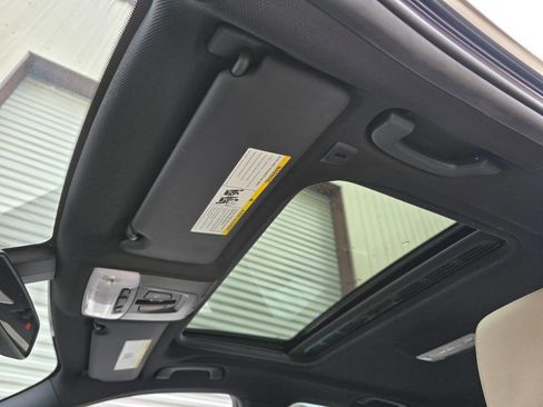 Used 2017 BMW 330i Sedan image 23