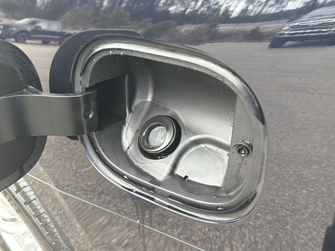 Used 2021 Chevrolet Tahoe LS w/ Driver Alert Package image 23