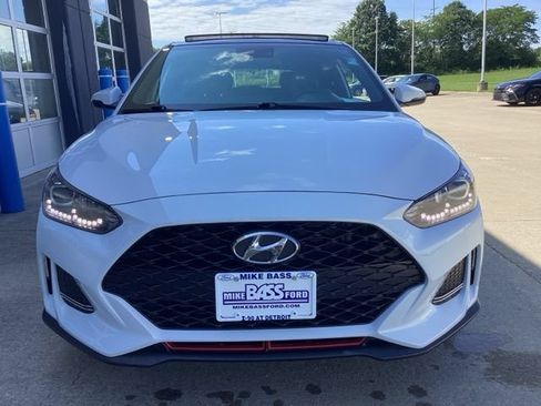 Used 2019 Hyundai Veloster Turbo FWD image 3
