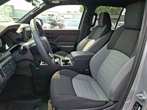 Used 2025 Toyota 4Runner TRD Sport AWD/4WD image 17
