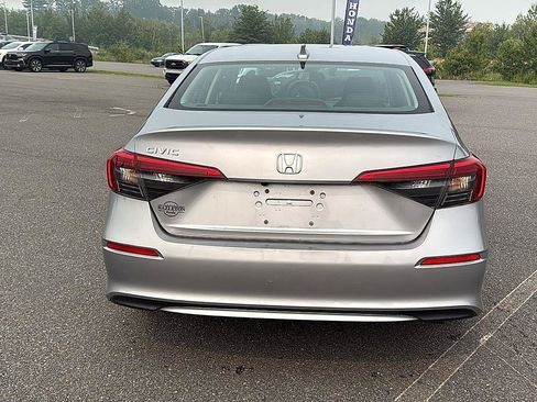 Used 2023 Honda Civic LX image 8