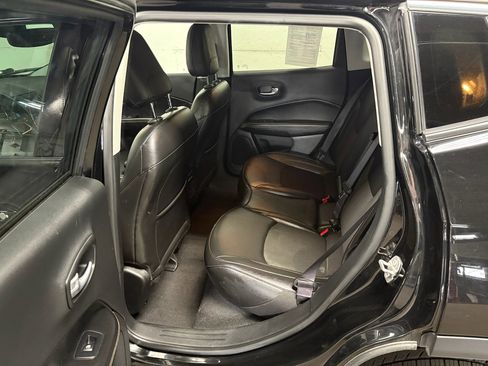 Used 2021 Jeep Compass Latitude w/ Convenience Group AWD/4WD image 9