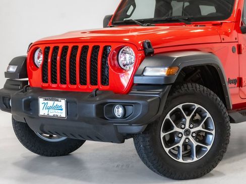 Used 2024 Jeep Wrangler Unlimited Sport AWD/4WD image 2