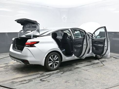 Used 2025 Nissan Versa SV w/ Trunk Package image 47