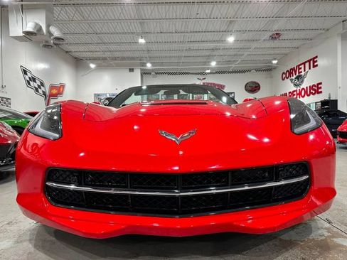 Used 2018 Chevrolet Corvette Stingray Convertible w/ 3LT Preferred Equipment Group RWD image 7