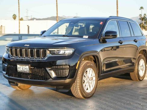 Certified 2025 Jeep Grand Cherokee Laredo X w/ Luxury Tech Group I image 4