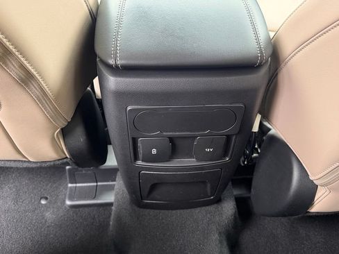 Certified 2024 Ford Explorer XLT w/ Equipment Group 202A RWD image 29