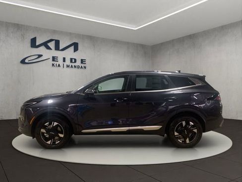 New 2026 Kia Sportage LX image 2