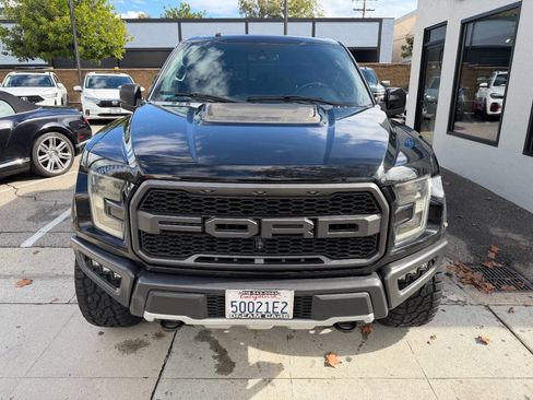 Used 2017 Ford F150 Raptor w/ Equipment Group 802A Luxury image 4