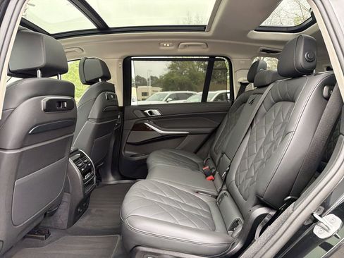 Used 2025 BMW X7 xDrive40i w/ Premium Package image 14