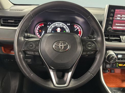 Used 2020 Toyota RAV4 Adventure w/ Convenience Package AWD/4WD image 40